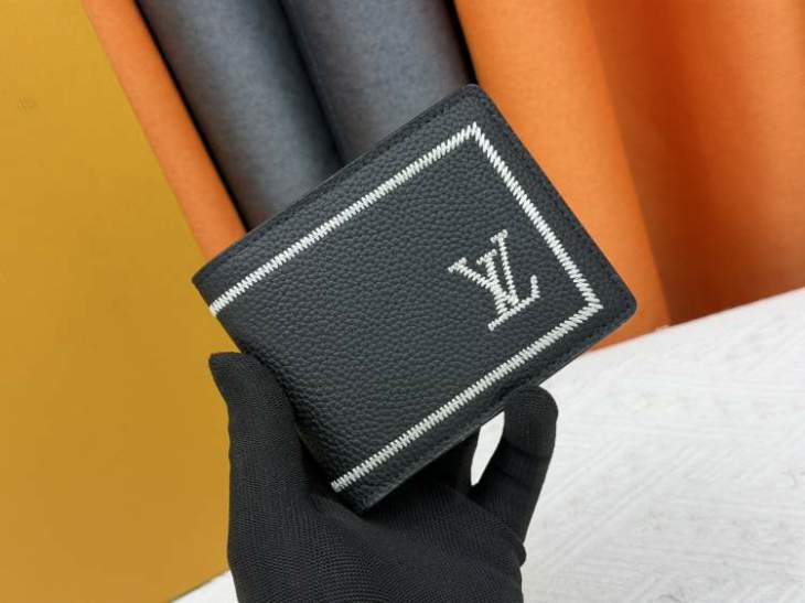 Picture of Louis Vuitton Wallets _SKUfw221566621fw